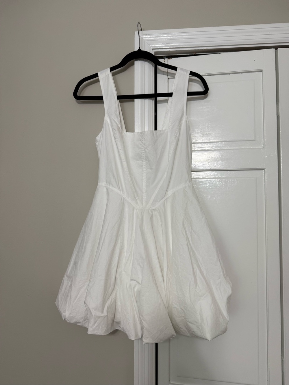 Lulu's White Sleeveless Bubble Hem Dress